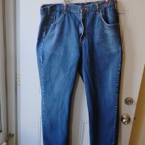 Blue Straight-Leg Jeans with Classic Fit